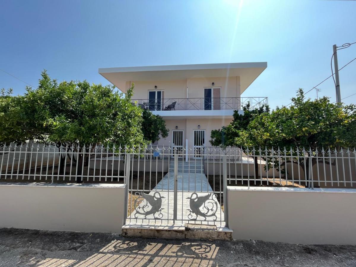 Koulouras Holiday Apartments Nikolaíika 外观 照片